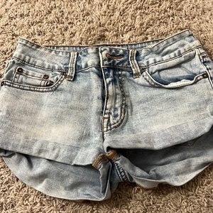 Bullhead shorts
